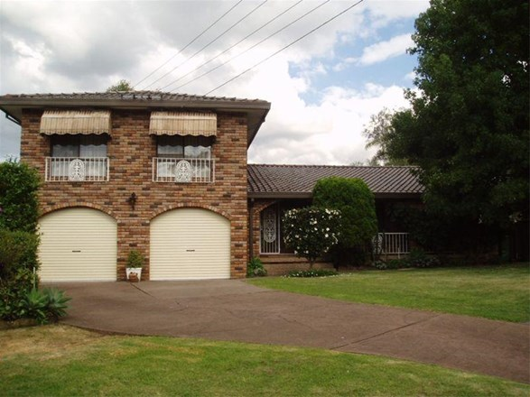 2 Elayne Place, Guildford NSW 2161