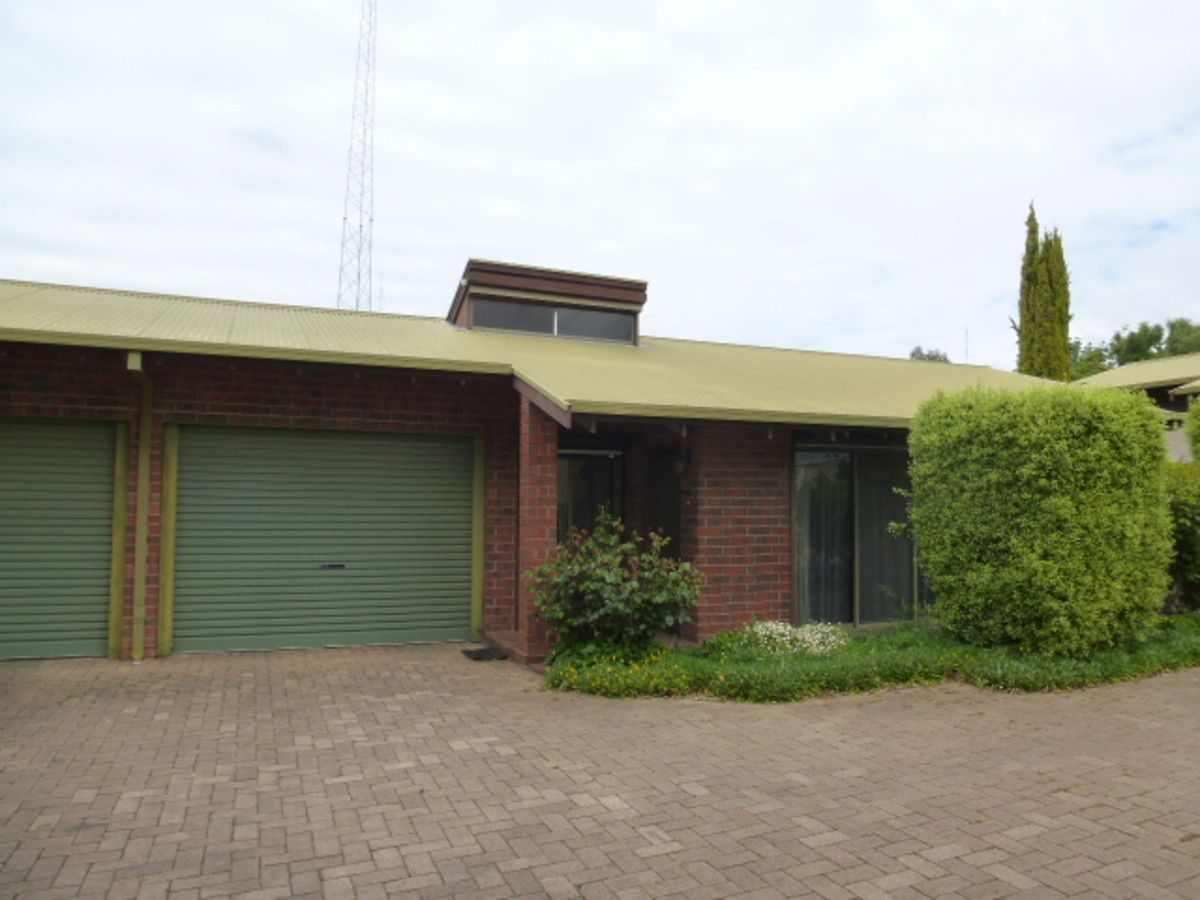 2 bedrooms House in 2/360 Main North Road CLARE SA, 5453