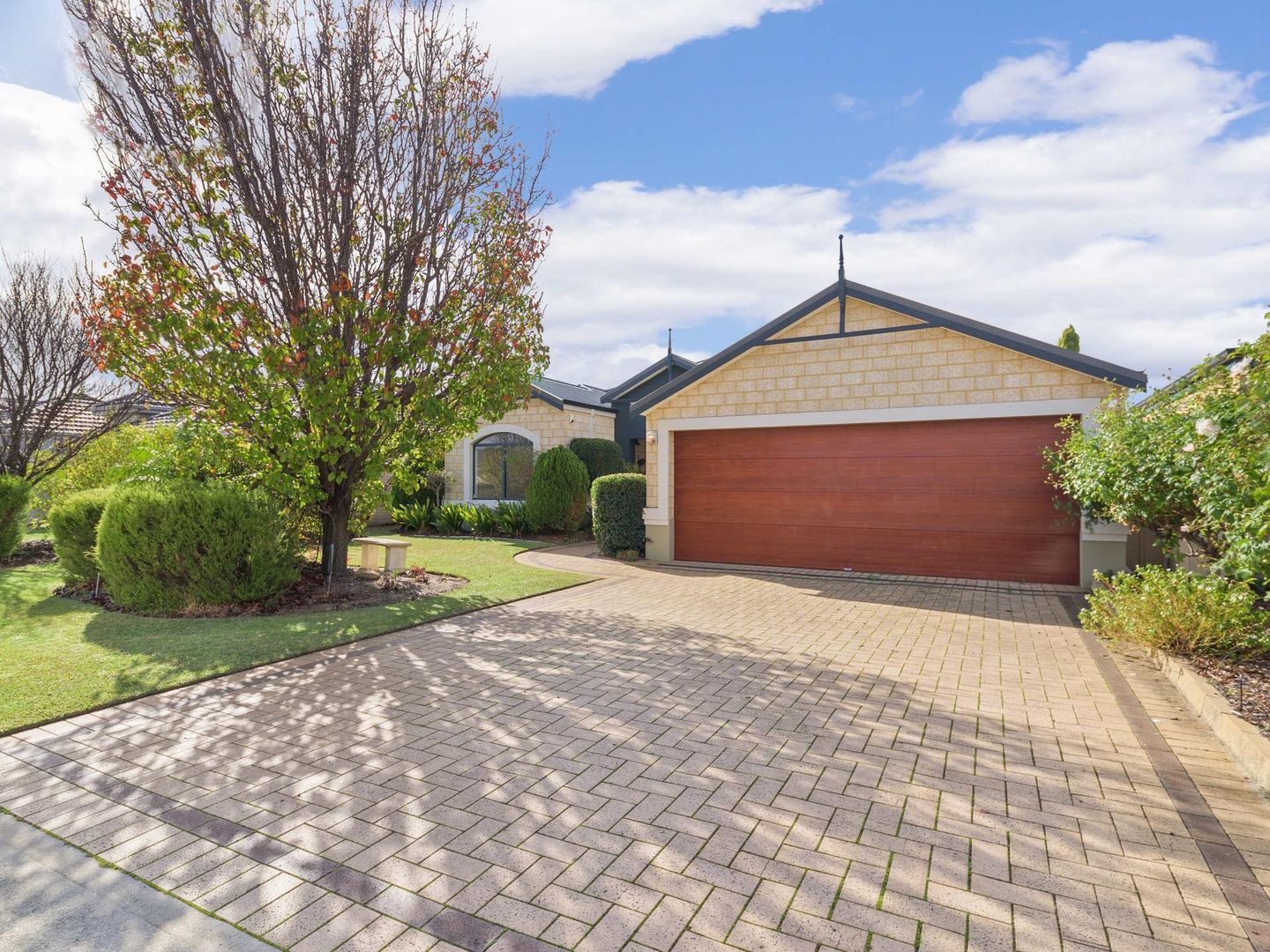 10 Stembridge Way, Canning Vale WA 6155, Image 1