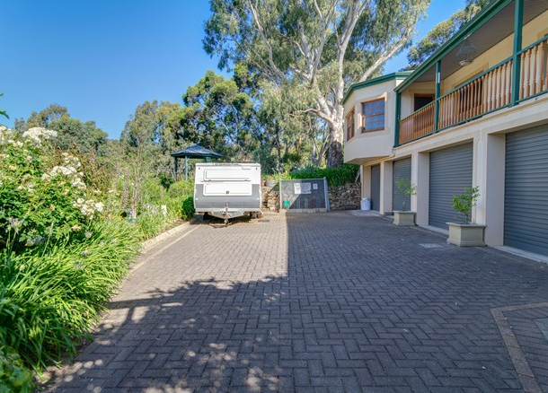 15 Goss Road, Aberfoyle Park SA 5159