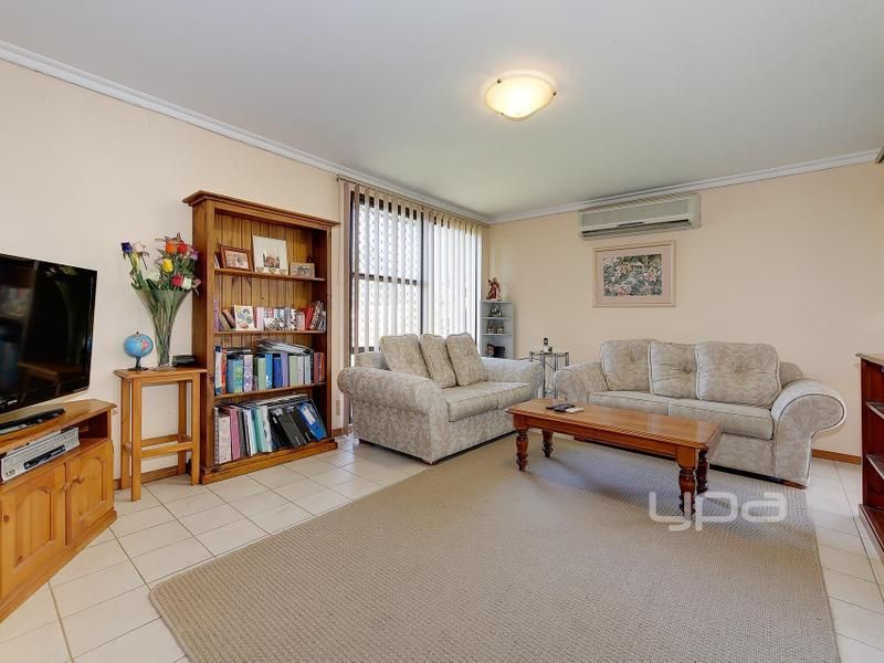 4 Navarre Court, Meadow Heights VIC 3048, Image 1