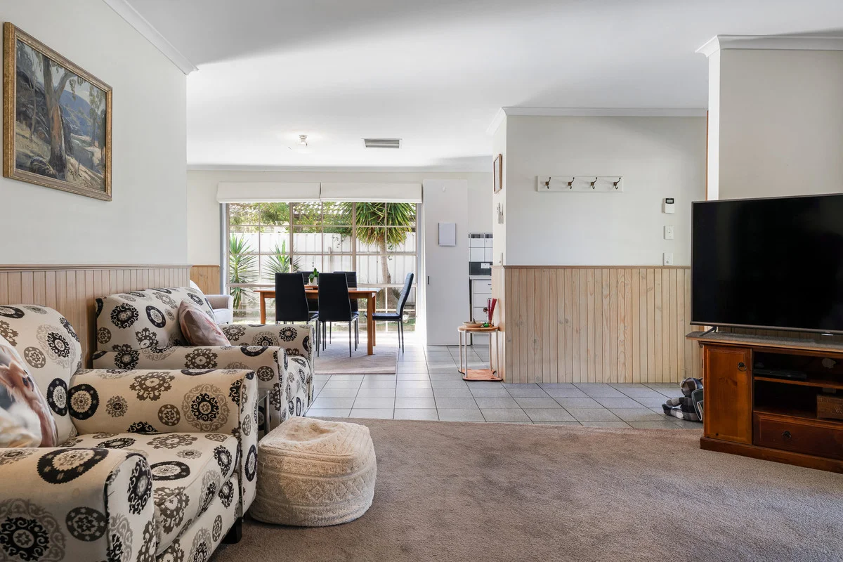 Additional image 4 of 2/2 Saville Avenue, Lavington NSW 2641