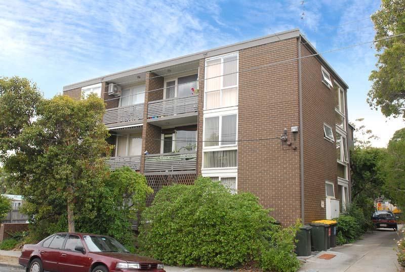 2 bedrooms Apartment / Unit / Flat in 6/18 Barkly Street ST KILDA VIC, 3182