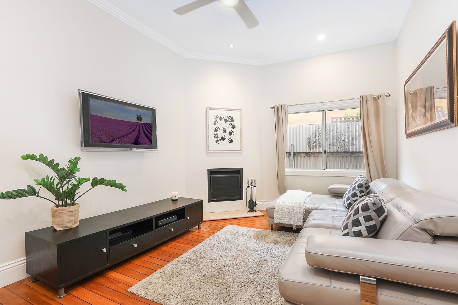 32 Daphne Street, Botany NSW 2019, Image 2