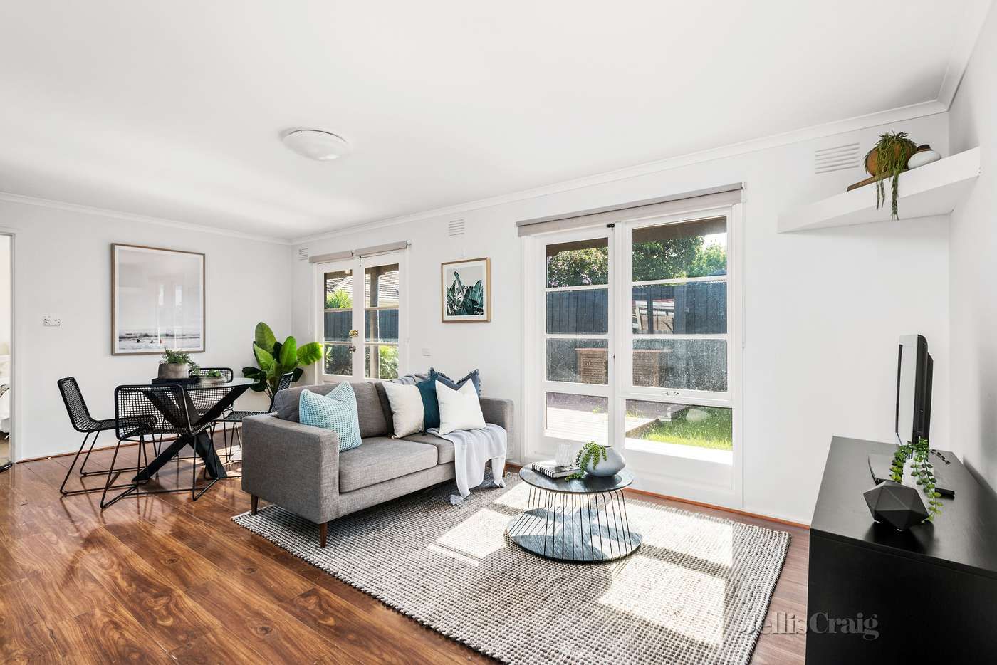 3 bedrooms Apartment / Unit / Flat in 2/42 Clay Street MOORABBIN VIC, 3189