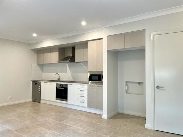 2 bedrooms House in 11a Bowman Avenue CASTLE HILL NSW, 2154