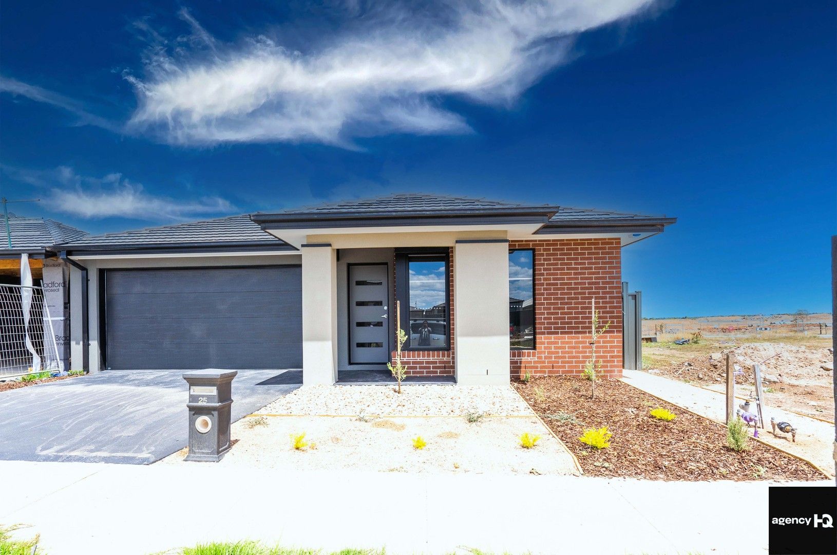4 bedrooms House in 25 Kutjera Street MANOR LAKES VIC, 3024