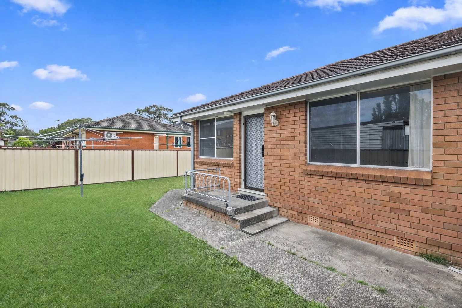 Primary image of 4/2 Brownsville Avenue, Brownsville NSW 2530