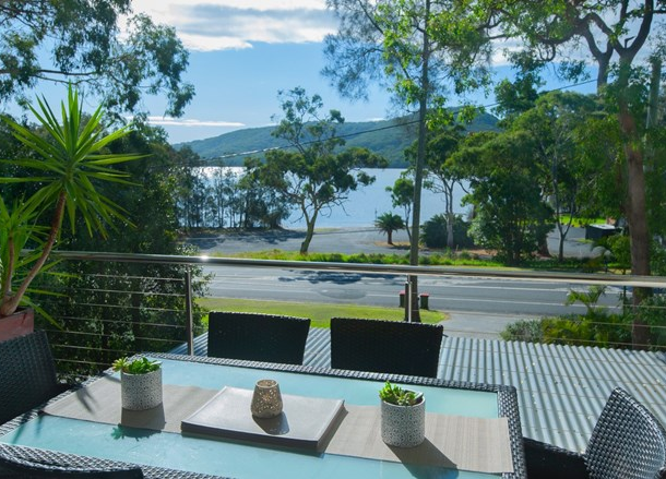 30 The Lakes Way , Elizabeth Beach NSW 2428