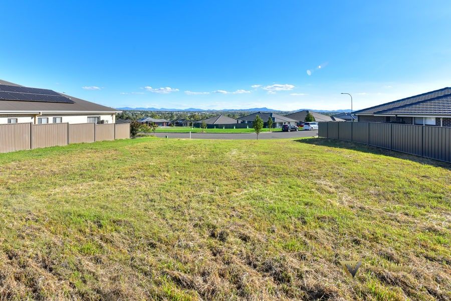 32 Francis Avenue North, Tamworth NSW 2340, Image 0