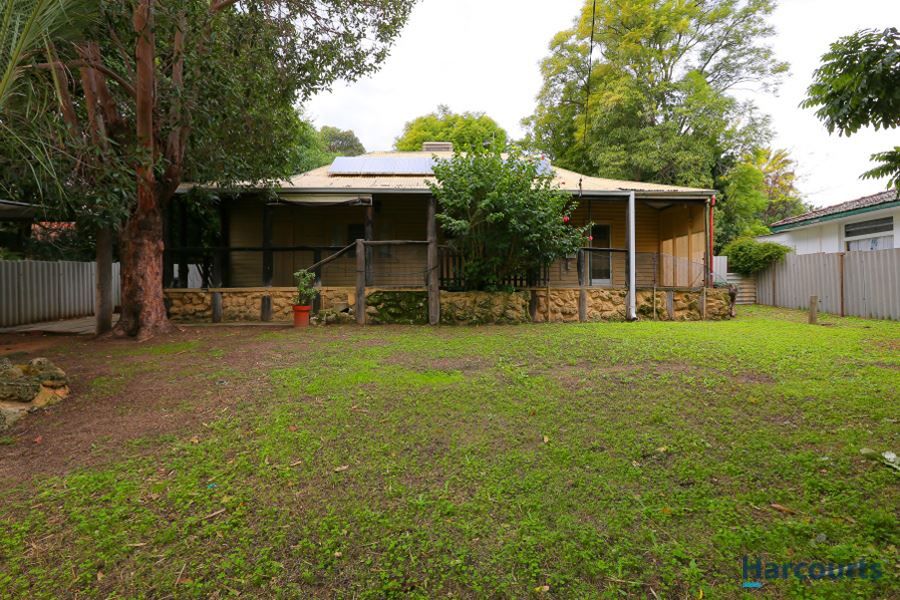 118 Clifton Street, Kelmscott WA 6111