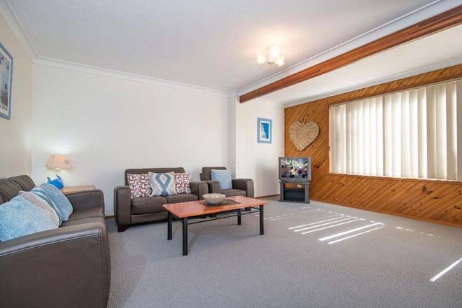 Picture of 2/54 Elanora Avenue, POTTSVILLE BEACH NSW 2484