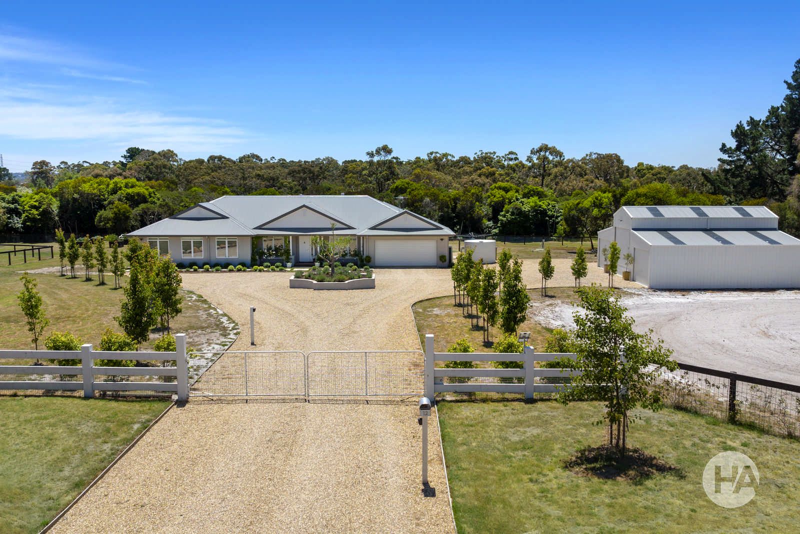 4 bedrooms Acreage / Semi-Rural in 12 Yaringa Road SOMERVILLE VIC, 3912