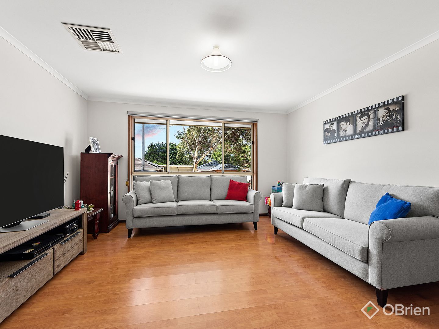 2/1 Crown Court, Kings Park VIC 3021, Image 1