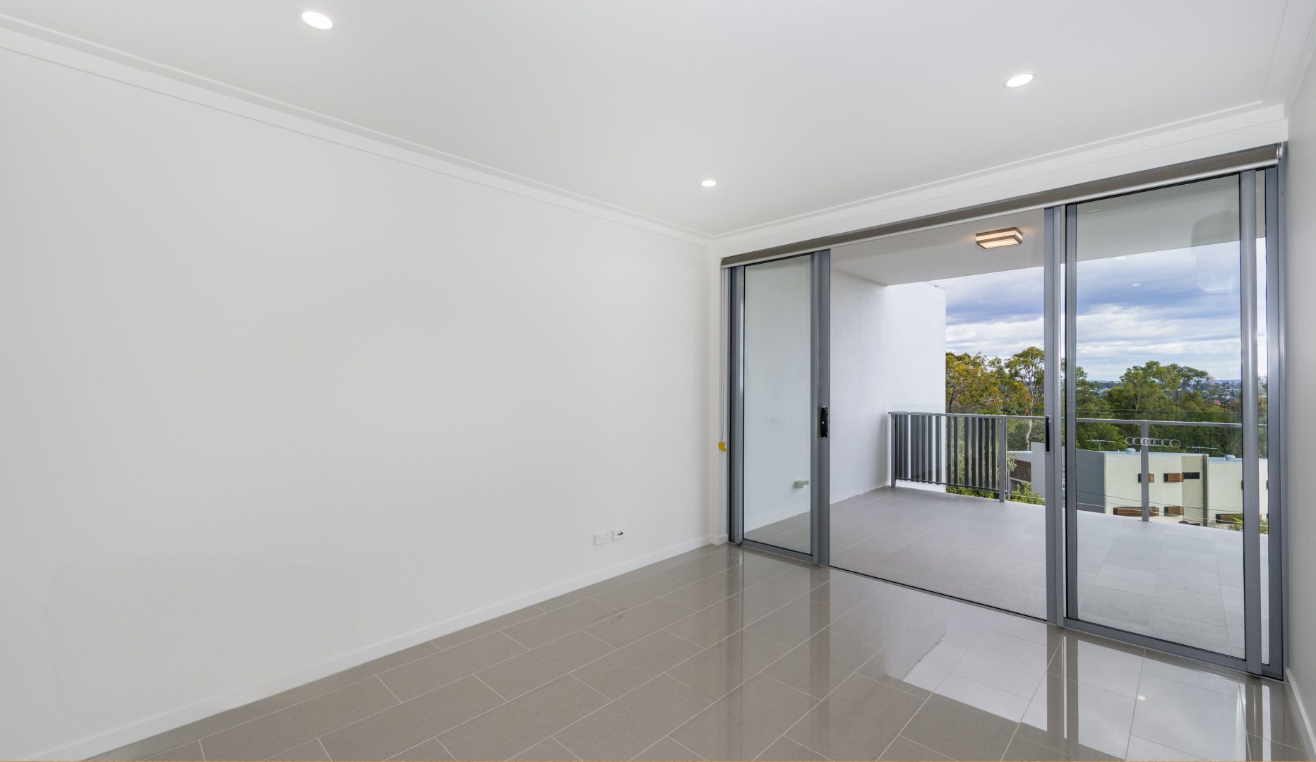 2205/8 Lochaber Street, Dutton Park QLD 4102, Image 1