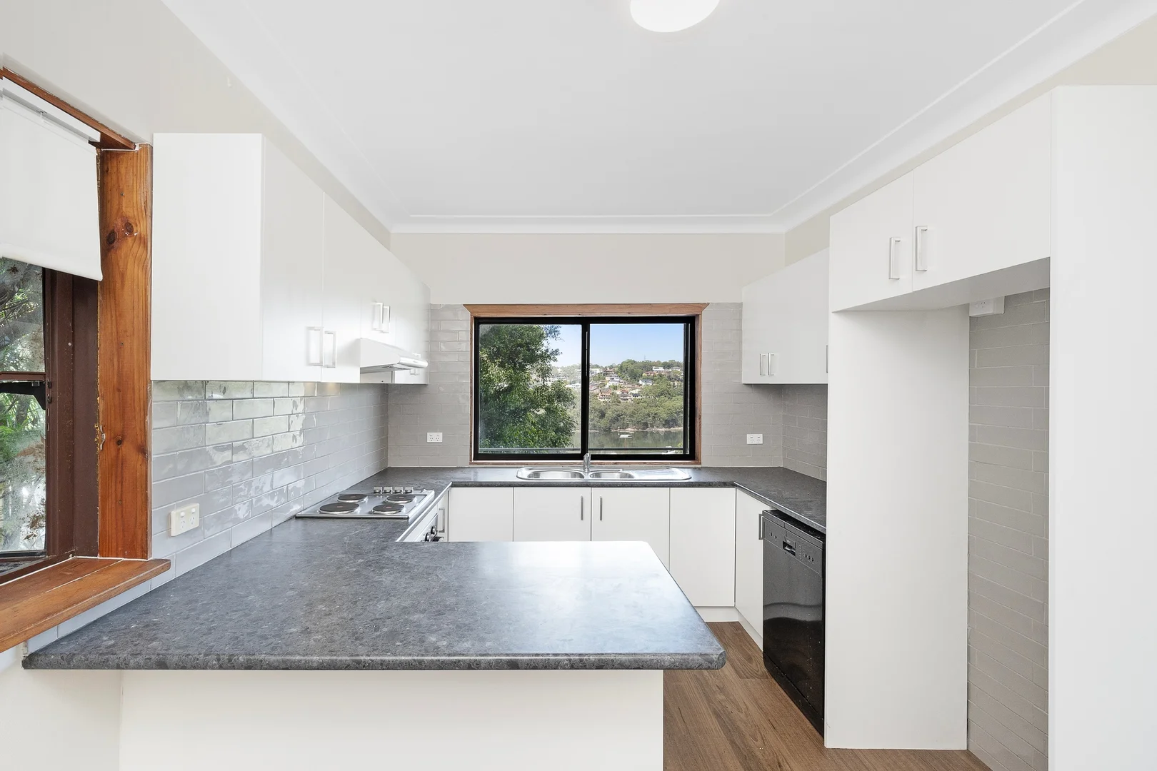 Additional image 2 of 18 Kims Avenue, Lugarno NSW 2210