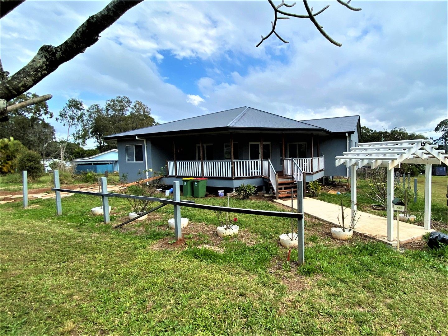 15 Blue Waters Crescent, Macleay Island QLD 4184, Image 0