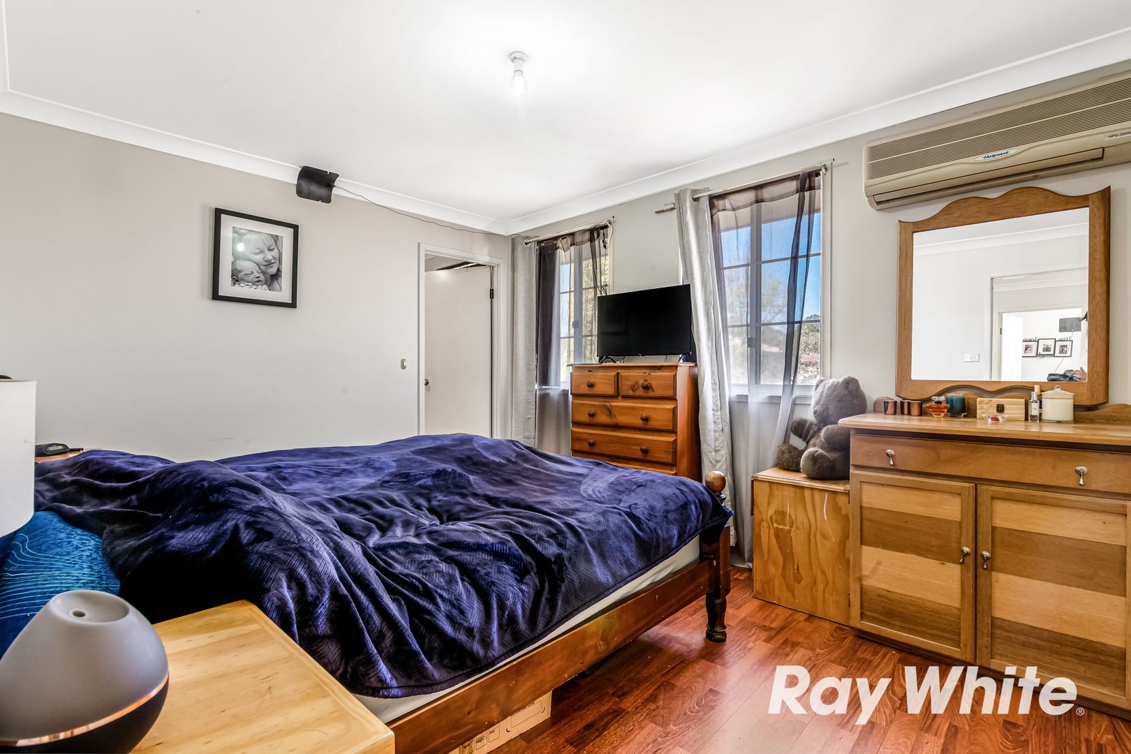 2 Merriwa Avenue, Hoxton Park NSW 2171, Image 2