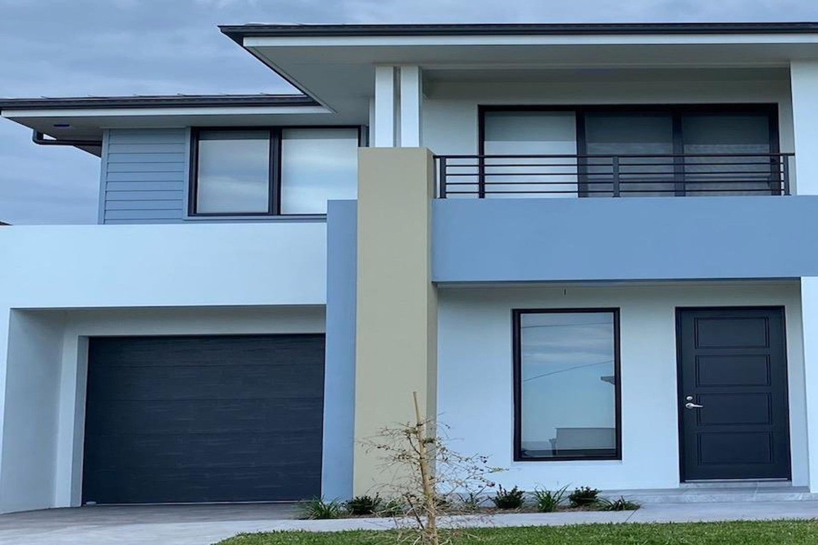 4 bedrooms Townhouse in 76A South Pacific Crescent ULLADULLA NSW, 2539