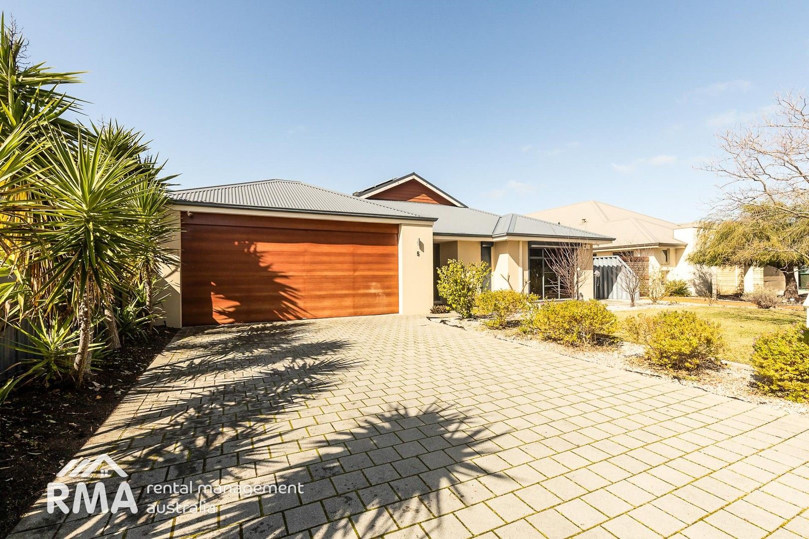 4 bedrooms House in 5 Hibiscus Way BALDIVIS WA, 6171