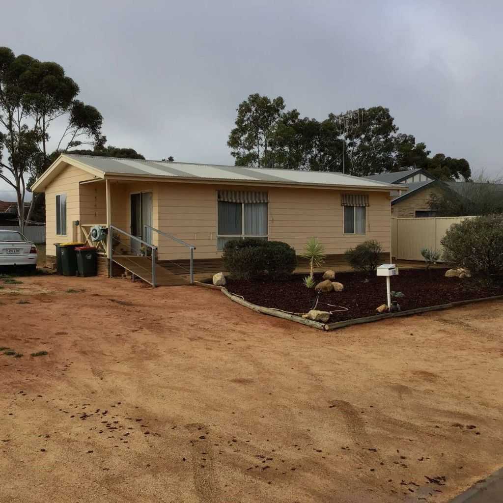 10-torrens-street-loxton-sa-5333-house-for-rent-domain
