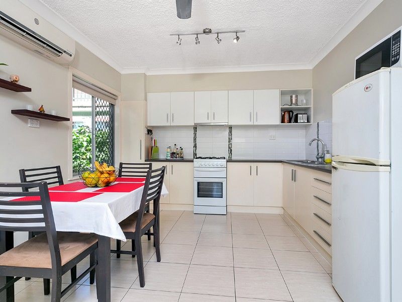 2/281 Lake Street, Cairns North QLD 4870, Image 1