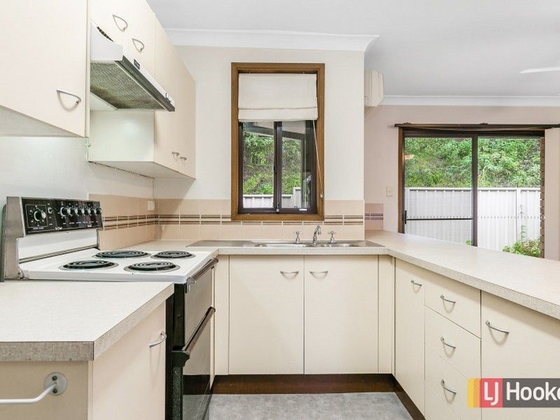 1/166 Albany Street, Point Frederick NSW 2250, Image 1