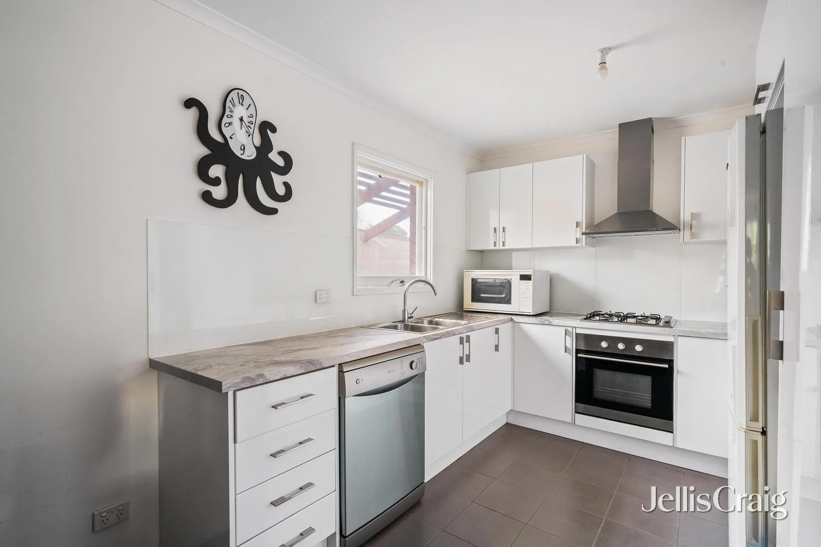 Additional image 5 of 90 Somers Avenue, Macleod VIC 3085