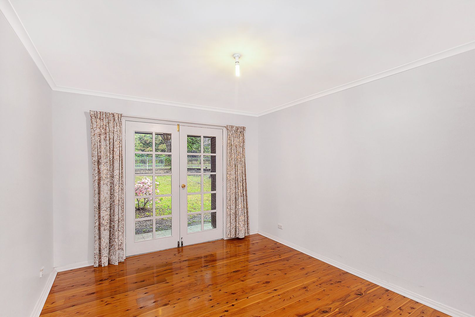 7/4-8 Hume Avenue, Wentworth Falls NSW 2782, Image 2