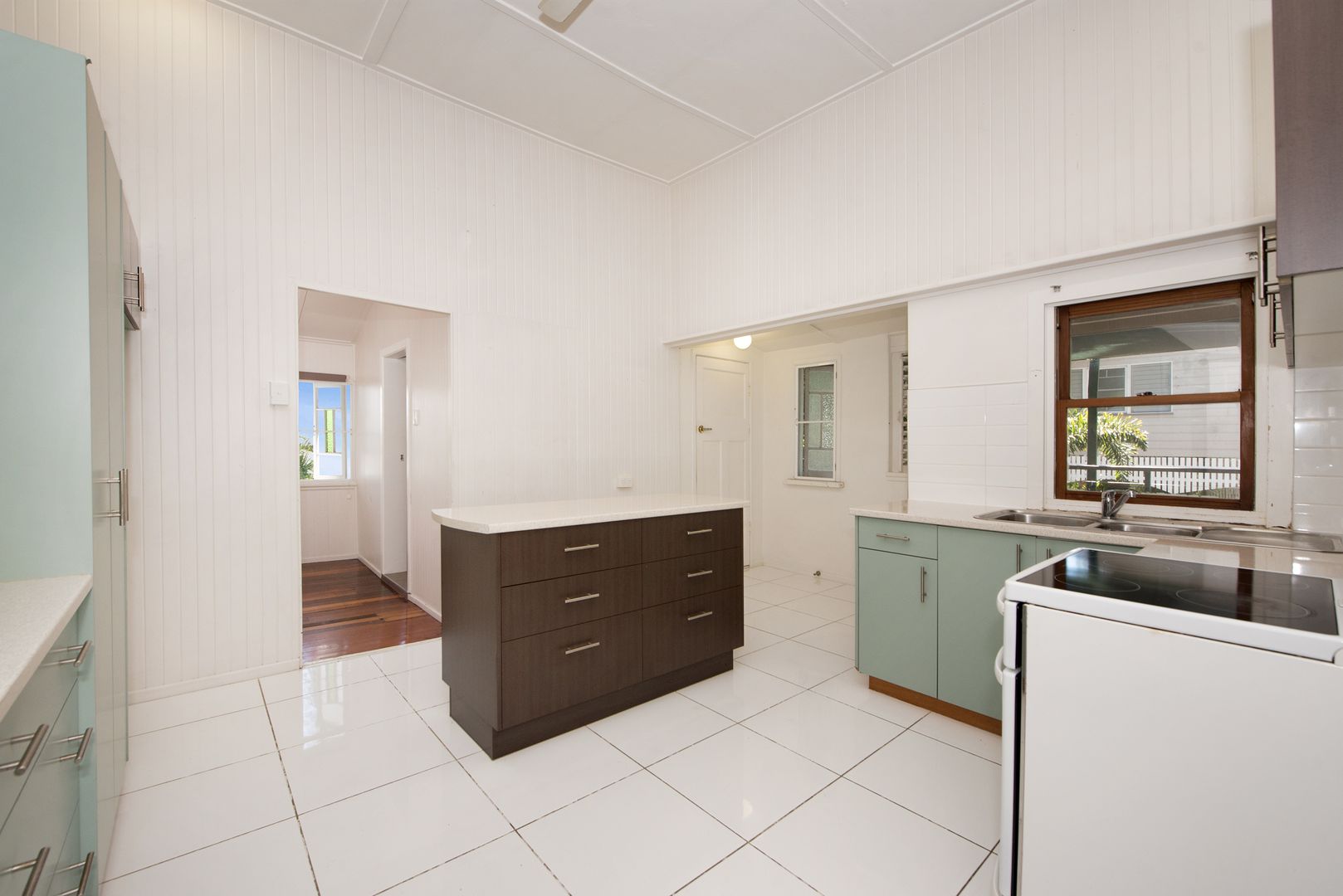 3 John Street, West End QLD 4810, Image 2