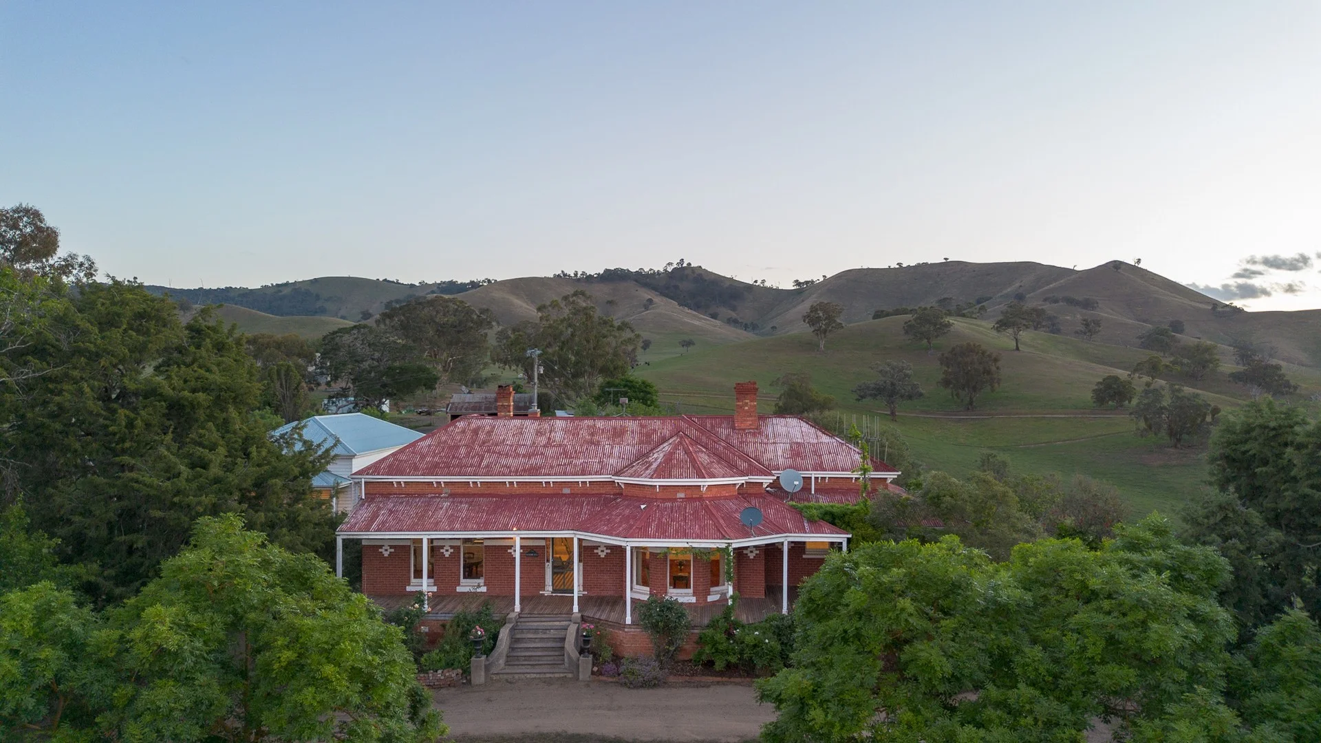 1599 Whanregarwen Road, Molesworth VIC 3718