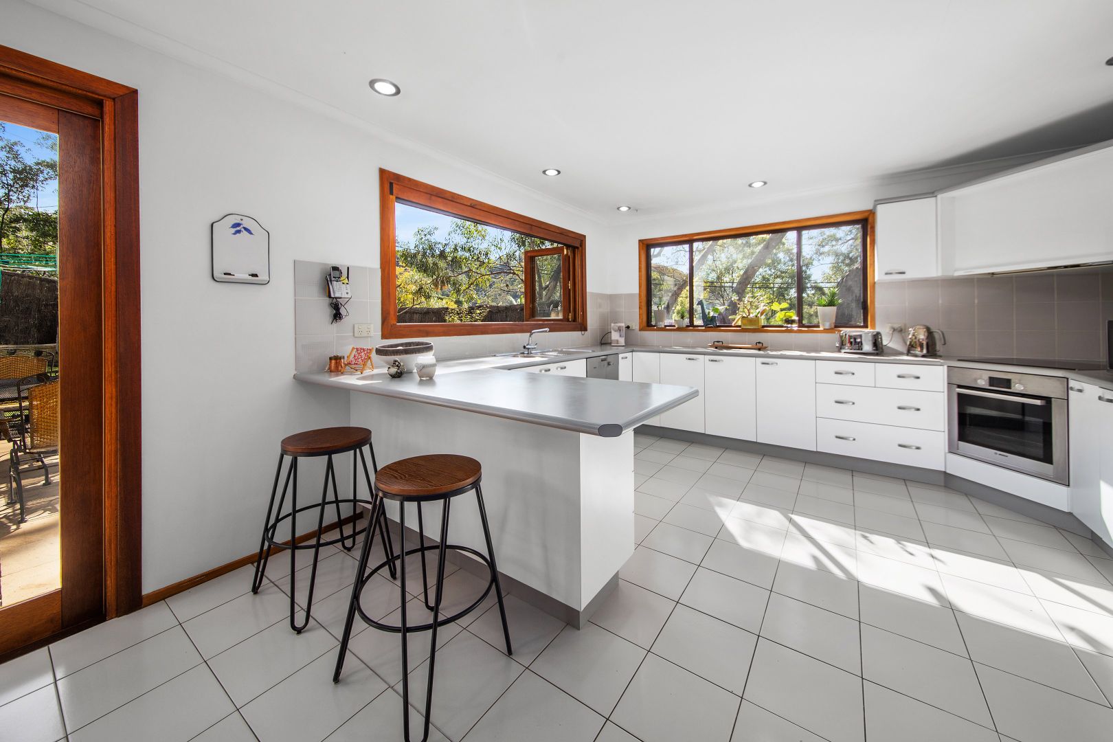 2 Severn Road, Woronora NSW 2232, Image 2