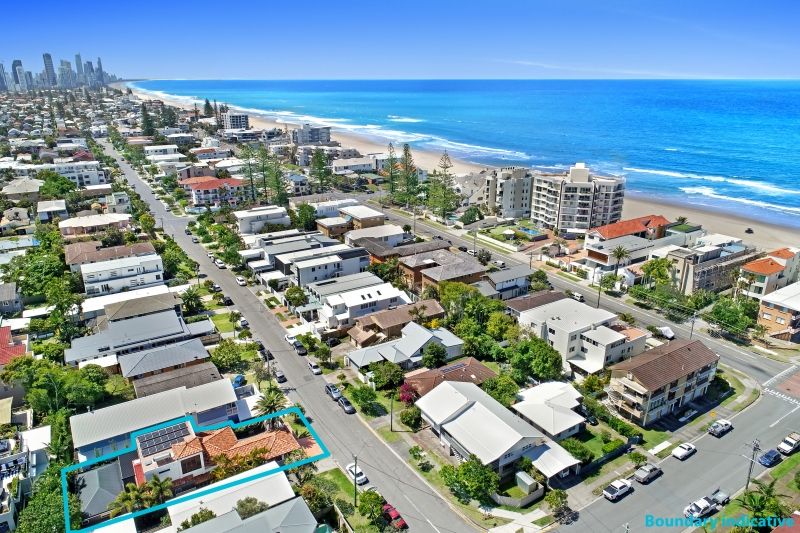56 Seagull Avenue, Mermaid Beach QLD 4218, Image 2
