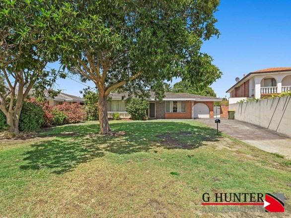 11 Whittle Place, Stirling WA 6021