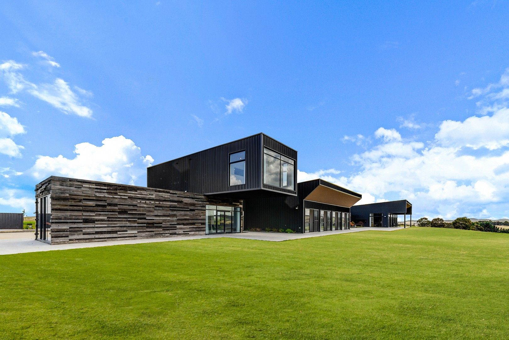 6 bedrooms House in 838 Murrumbateman Road MURRUMBATEMAN NSW, 2582