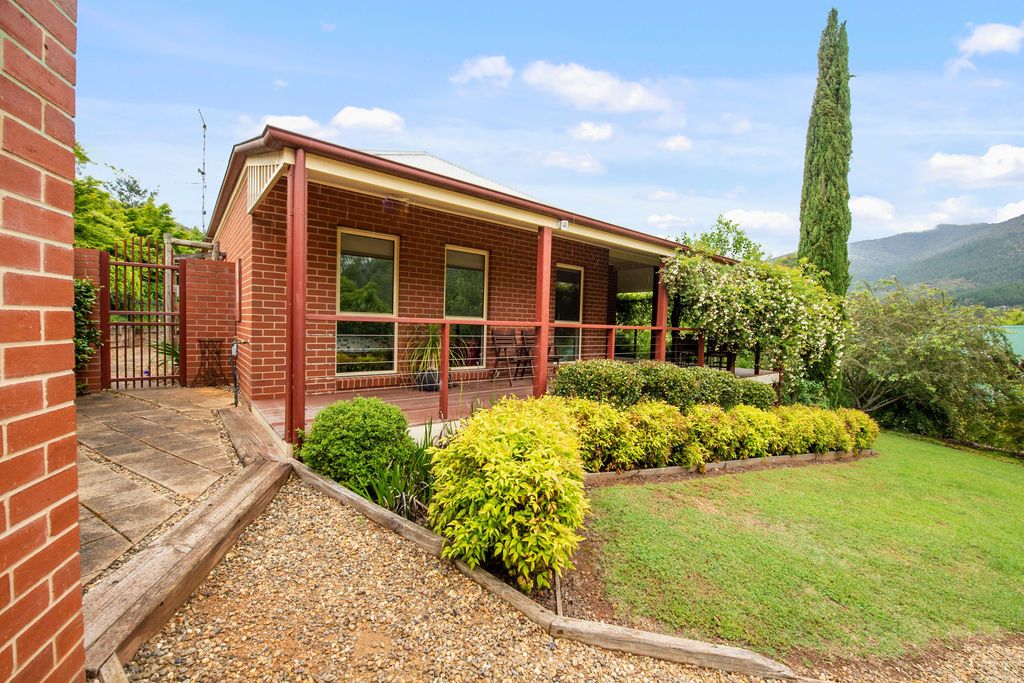 6 Clarkes Road, Wandiligong VIC 3744, Image 0