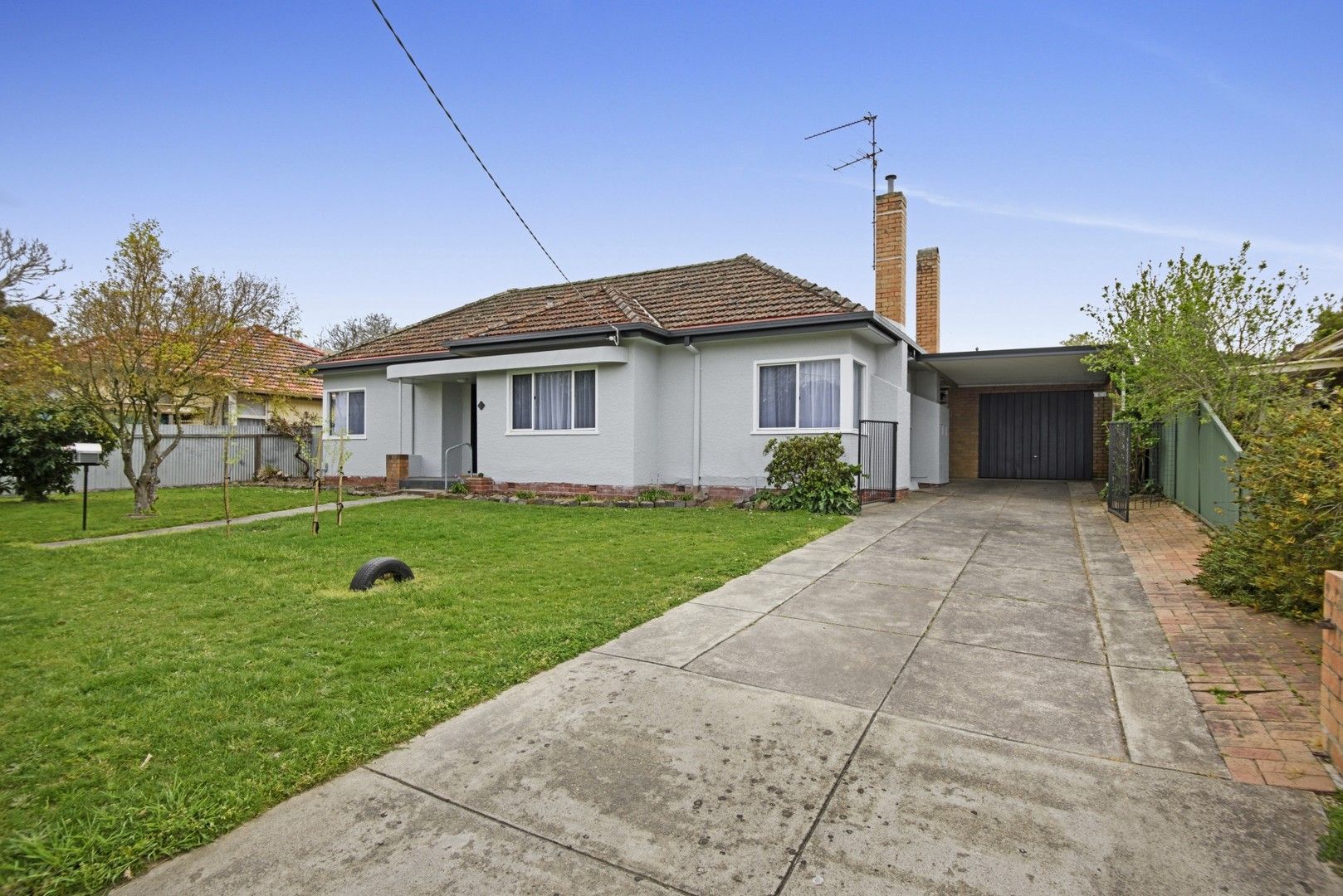2 bedrooms House in 4 Collard Street NEWINGTON VIC, 3350