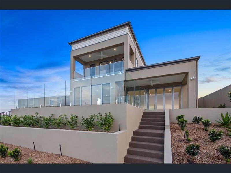 4 bedrooms House in 8807 The Point Circuit HOPE ISLAND QLD, 4212