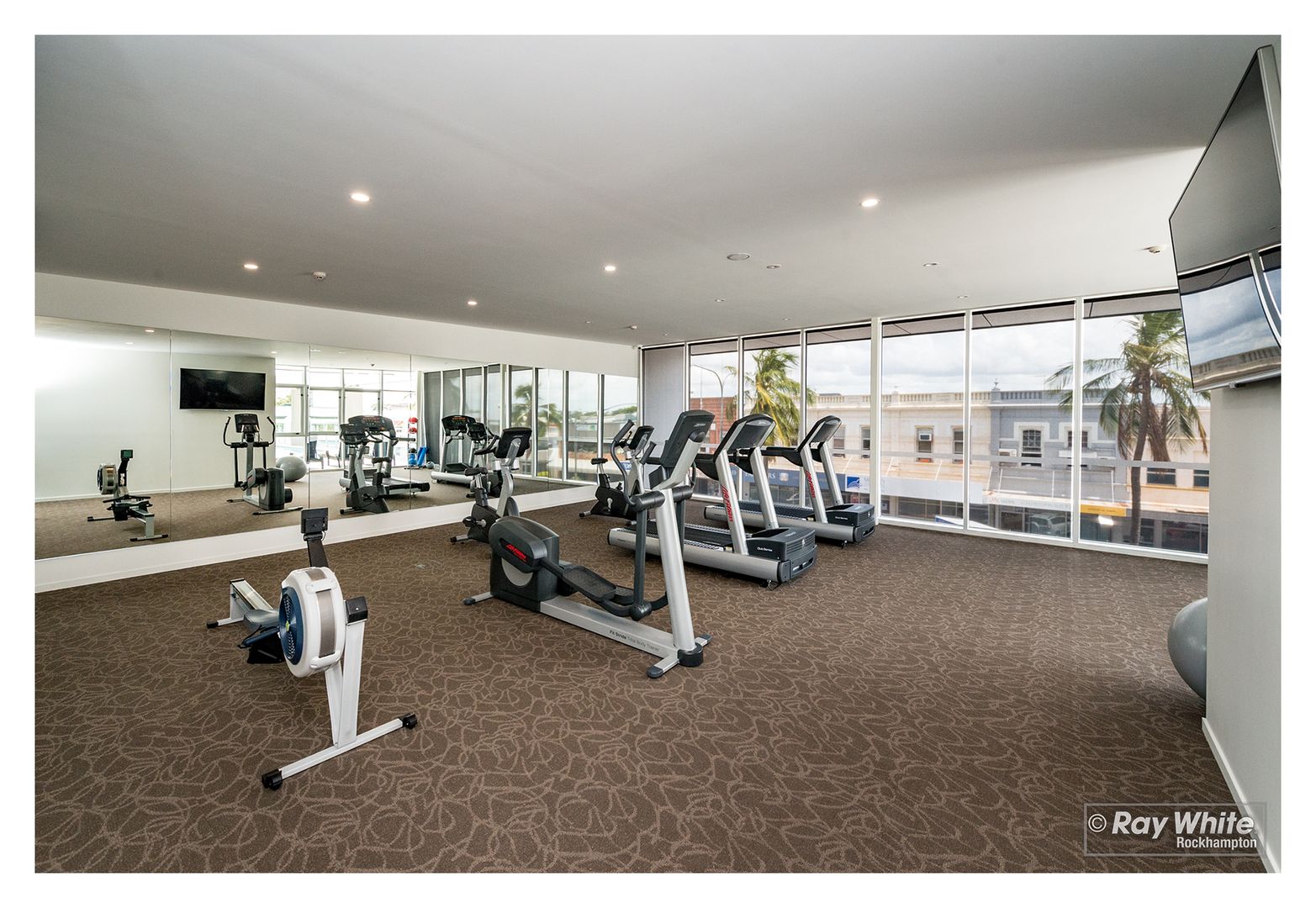 212/5 East Street, Rockhampton City QLD 4700, Image 2