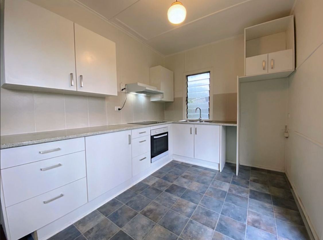 218 Seventeen Mile Rocks Road, Oxley QLD 4075 House For Rent 450