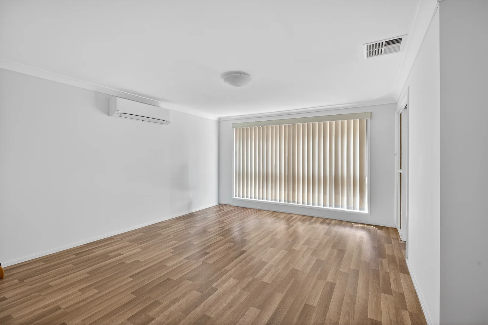 Additional image 9 of 5 Swan Place, Ingleburn NSW 2565