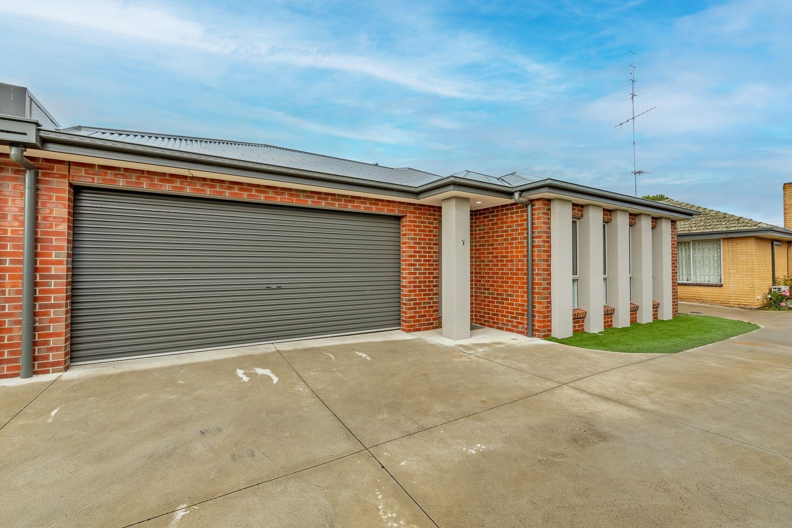 3 bedrooms Townhouse in 1/24a Park Street WENDOUREE VIC, 3355