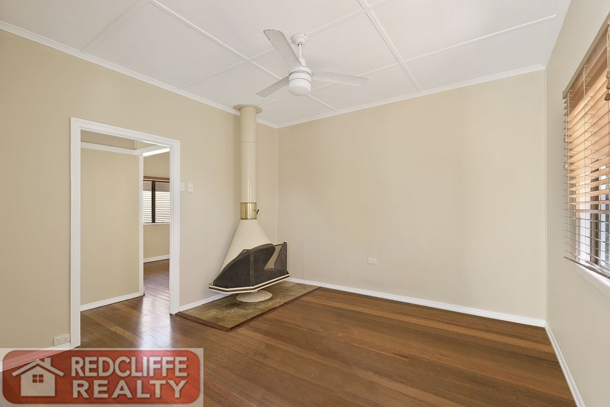 39 Hawthorne Street, Woody Point QLD 4019, Image 2