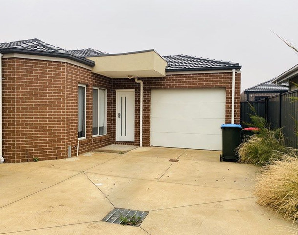 2/274 Bethany Road, Tarneit VIC 3029