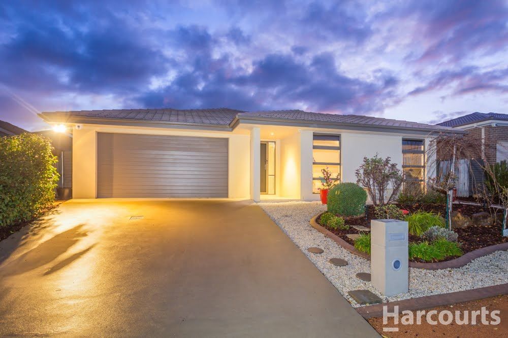 11 Borthwick Avenue, Casey ACT 2913, Image 0