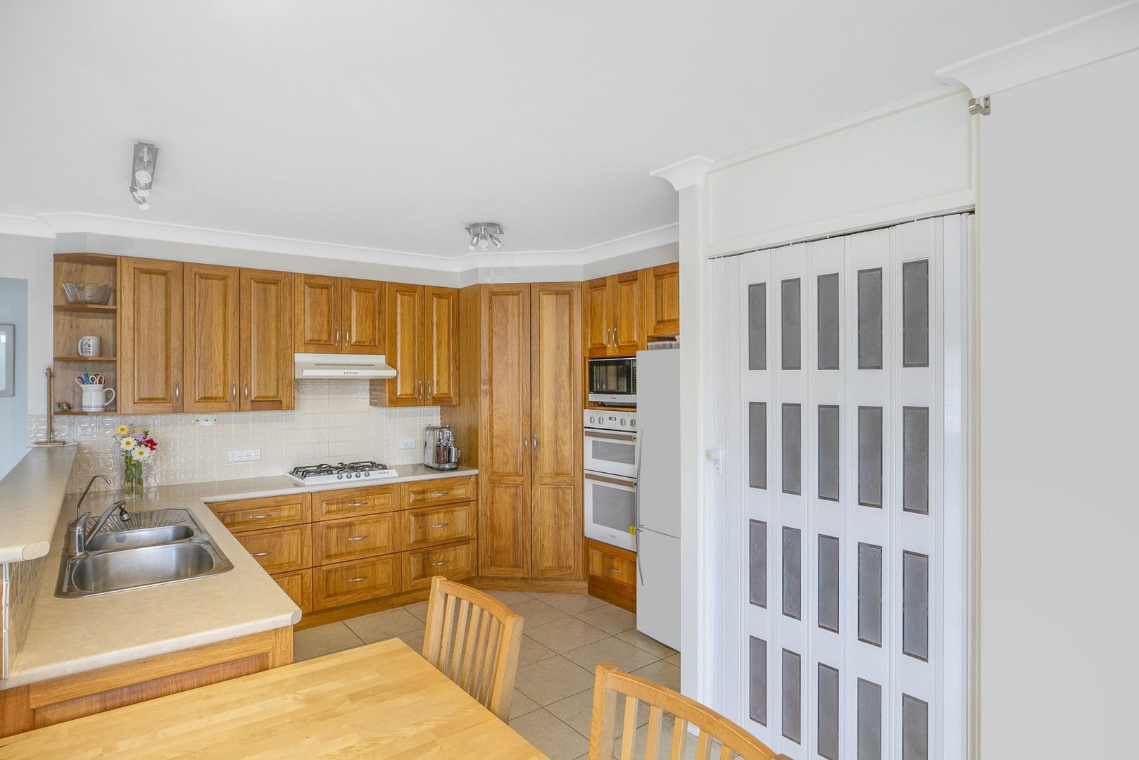 8 Oaklands Street, Mittagong NSW 2575 Domain