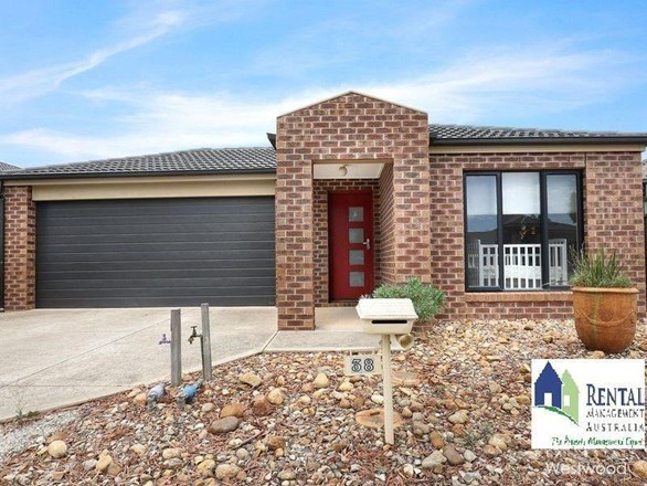 38 Weavers Street, Manor Lakes VIC 3024