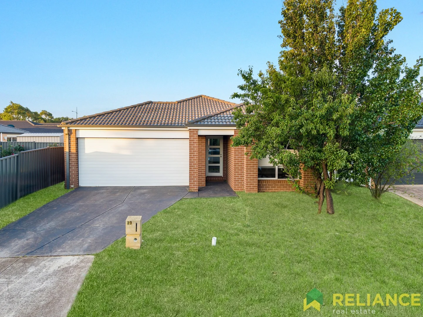 23 Phoenix Circuit, Brookfield VIC 3338