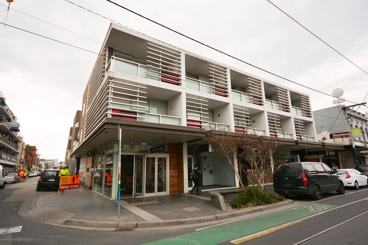 2 bedrooms Apartment / Unit / Flat in 17/4 Victoria Street WINDSOR VIC, 3181