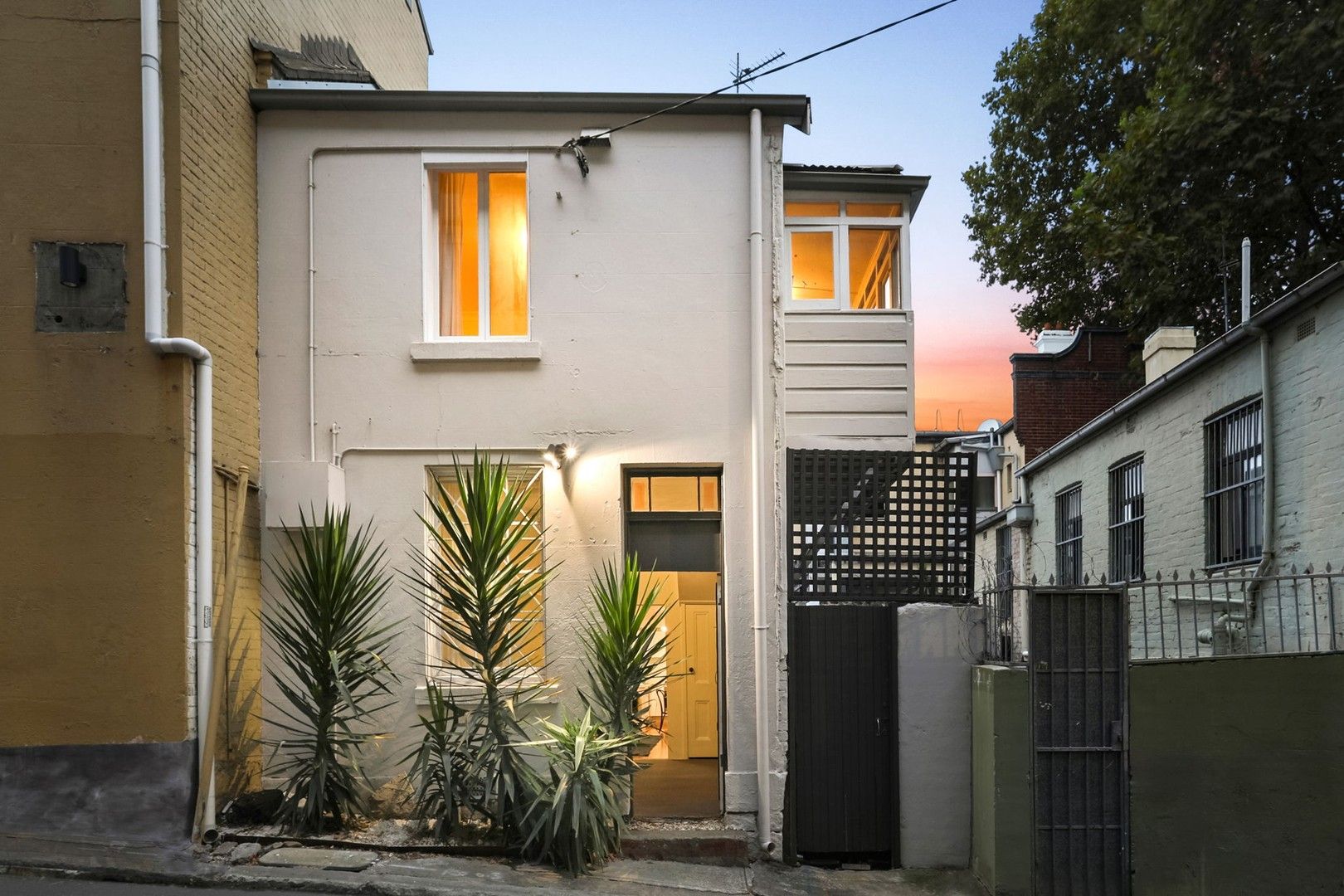 2 bedrooms House in 1 Little Bloomfield Street SURRY HILLS NSW, 2010